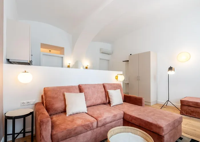 Easy-Flat Belvedere - Central Apartments With Ac