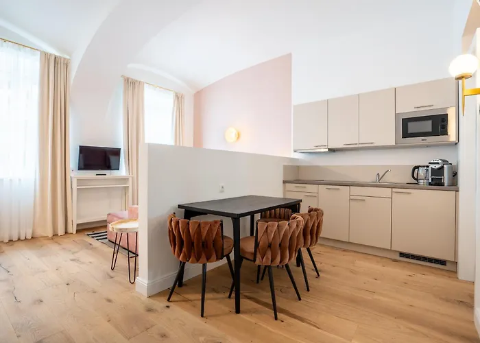 Easy-Flat Belvedere - Central Apartments With Ac