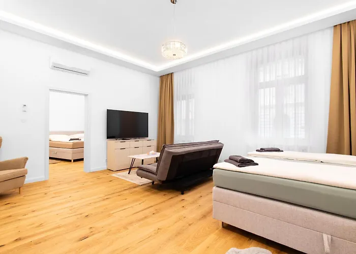 Le David City Apartments 1020